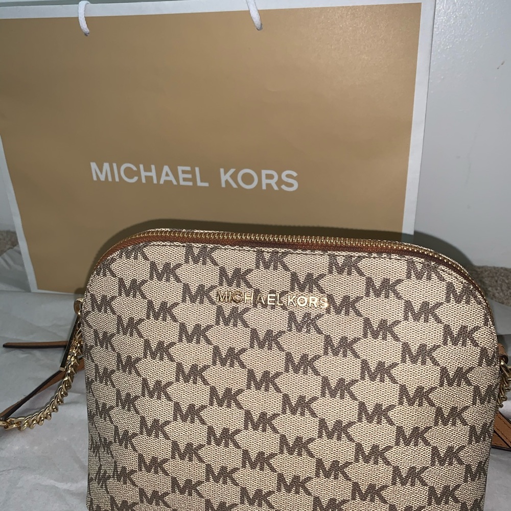 Micheal Kors Hand bag.